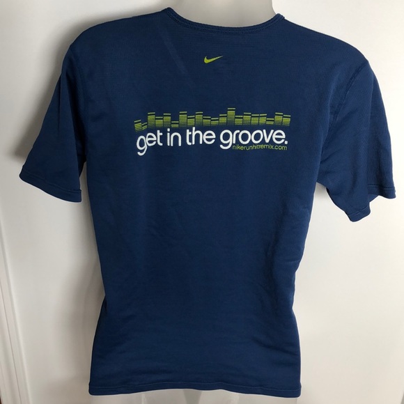NWOT Nike Run Hit Remix the 90’s VTG Tee Top - Picture 3 of 5